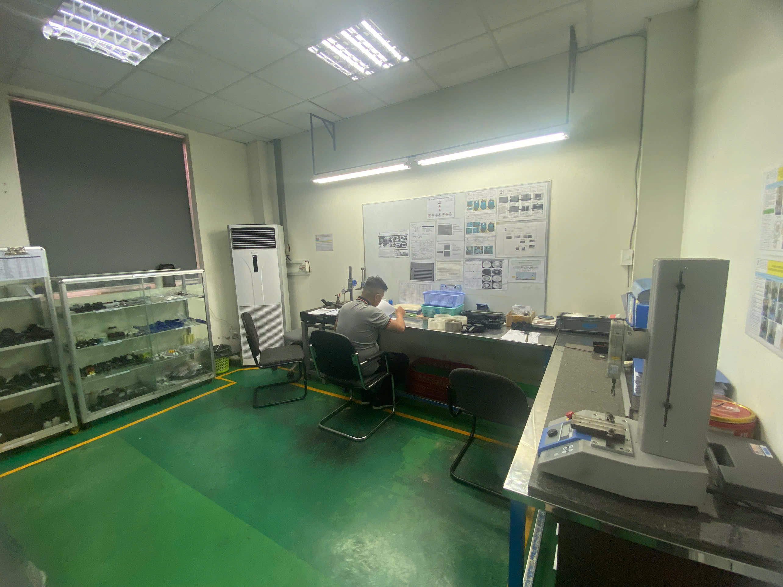 Inspection room 2.jpg